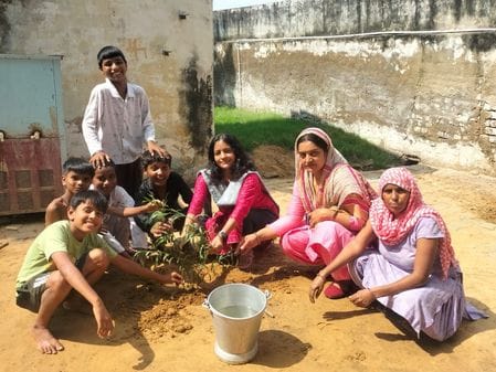 Women learned how to prepare nutritious food.
