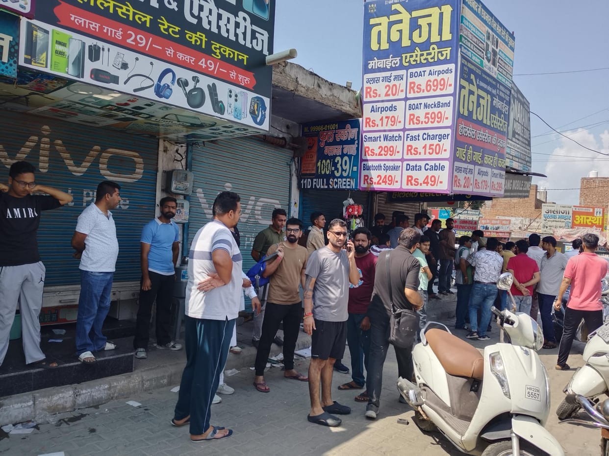 Shops closed against the action of encroachment, shopkeepers said - we will meet the CM.