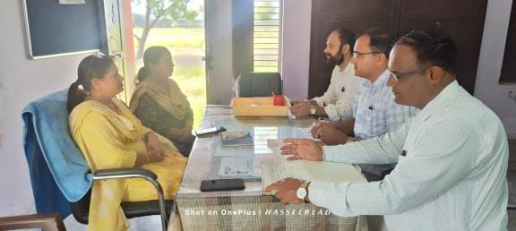 CM Flying checked the records and mid-day meal supplies in schools, found the attendance of teachers to be correct.