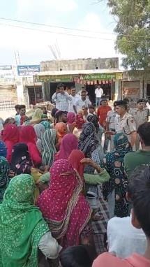 Villagers blocked the road in Bhatla village demanding drinking water.