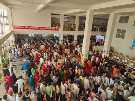 On the first day, 5429 people were admitted to the OPD at Kalpanath Rai Medical College.On the first day, 5429 people were admitted to the OPD at Kalpanath Rai Medical College.
