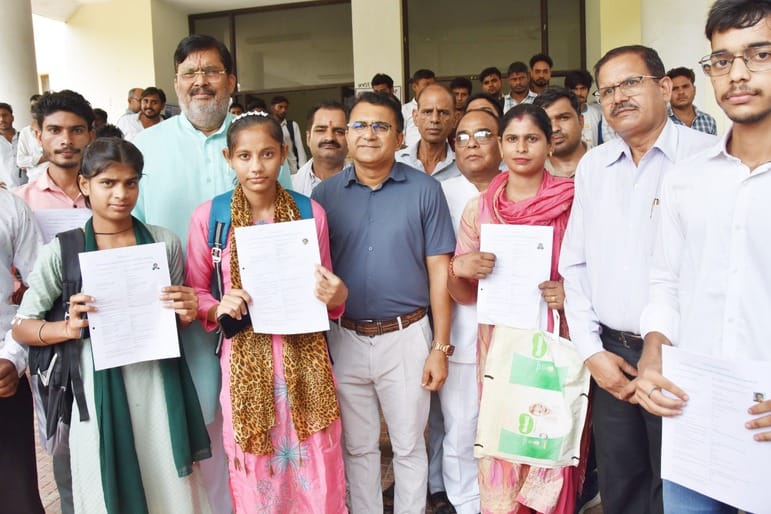 18 youth received appointment letters at the employment fair.