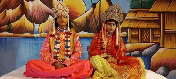 Devotees were overwhelmed after seeing the play of Parvati's birth.