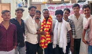 Sangam Lal became the city president and Ashish became the minister