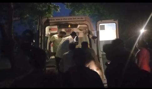 Father and son die after colliding with a tree