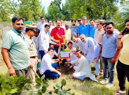 Cleanliness drive carried out in crematorium, saplings planted