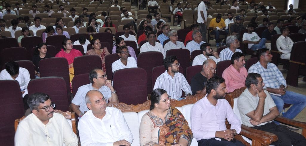 Panel discussion held in two sections among entrepreneurs in Amar Ujala's MSME for India Conclave.