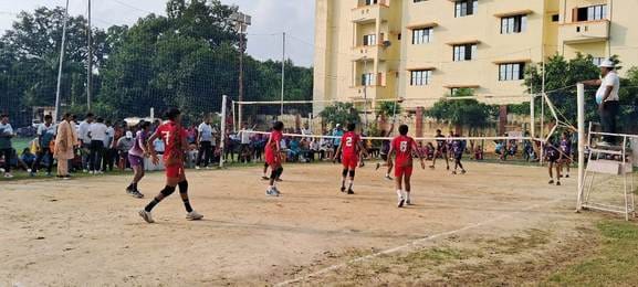 In the Under-17 girls category, Kanpur defeated Meerut and Azamgarh defeated Vindhyachal
