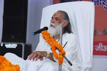 Swami Gyananand Maharaj explained the significance of the profound messages of the Bhagavad Gita.