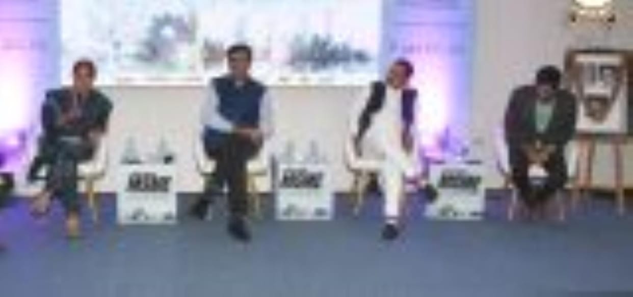 Discussion on export problems and emphasis on making the industry self-reliant