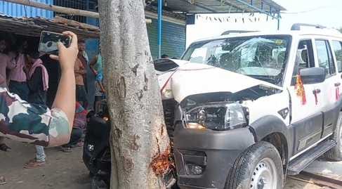 Muzaffarpur Bihar news : scorpio loose control two people die one major injured driver flee
