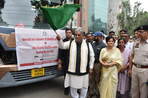 56 Sarpanches leave for Mathura and Agra to see the working style of Gram Panchayats.