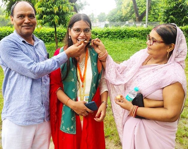 Anamika became gold medalist in MSc.