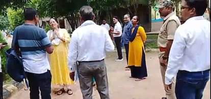 250 students of Jawahar Navodaya locked themselves in their rooms.