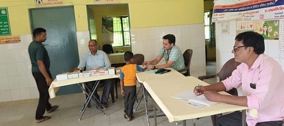 Lab technicians did not arrive at Asjana PHC, patients returned without testing