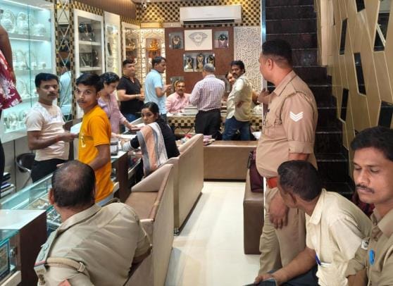 Jewellery was being given without proper bills, GST raid conducted