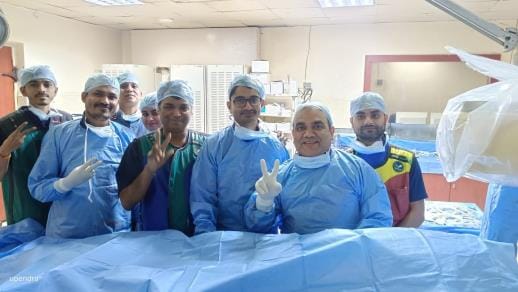 Cardiology closed the hole in the heart without incision, inflated the valve
