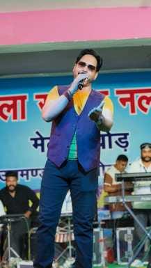 The audience danced to the song Main Nikla Gadi Leke.
