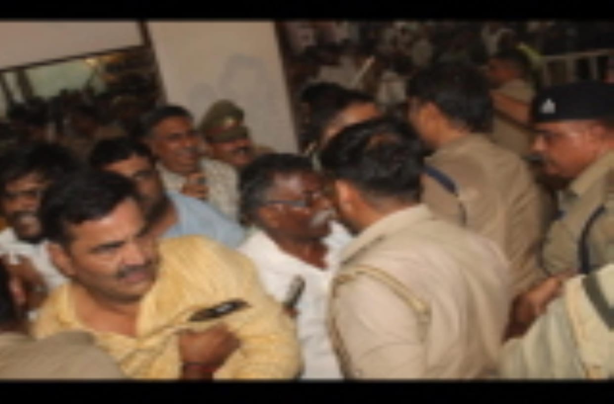 CO's argument with RLD leaders over entering the pandal