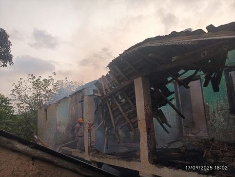 House burnt to ashes in Simbal Kothi of Sarkaghat