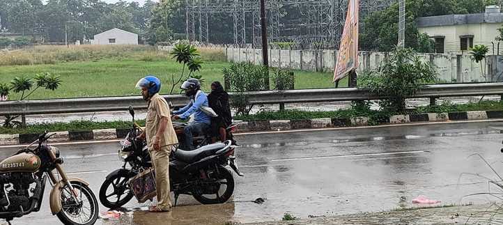 Siddharthnagar News: Rain till afternoon, relief from sunshine