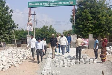 SDM inspected development works and library in Dharuhera.
