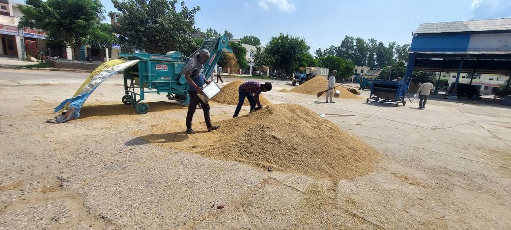 70 gate passes were cut in the market, 2020 quintals of paddy arrived.