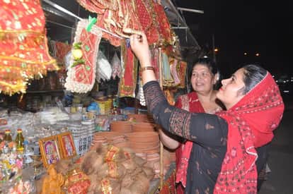 Puja Samagri Reuse Easy Ways to Reuse Flowers, Haldi & Kumkum After Puja