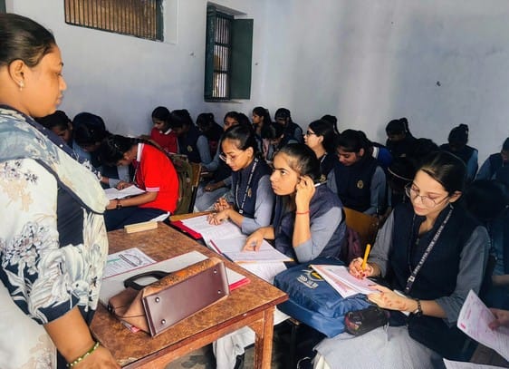 Know India competition organized
