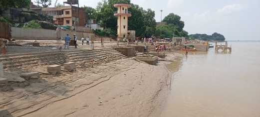 Two days left for Navratri, 12 ghats cut off due to silt accumulation