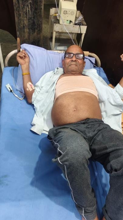 An elderly man walking in a garden was attacked by a bull, his condition is critical