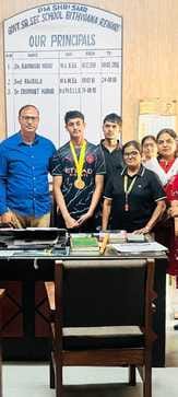 Player Sachin was honored for winning the gold medal in the fencing competition.