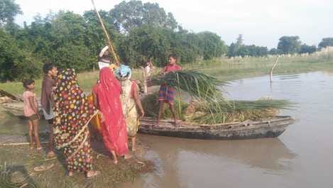Rapti and Saryu desperate to touch the danger mark, people scared