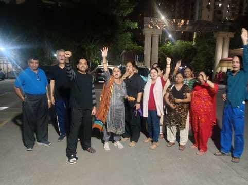 Dissatisfied with the non-conduct of AOA elections, residents of Shipra Neo Society staged a protest.