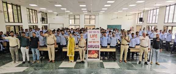 Under the Seva Pakhwada, the police made students aware about drug abuse.