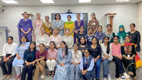 Niranjana Nagra first in poster making competition