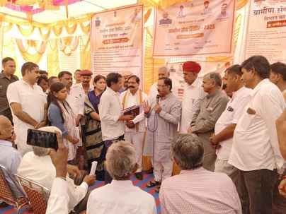 Sirohi News: Finance Commission Chairman Arun Chaturvedi inspected the rural service camp