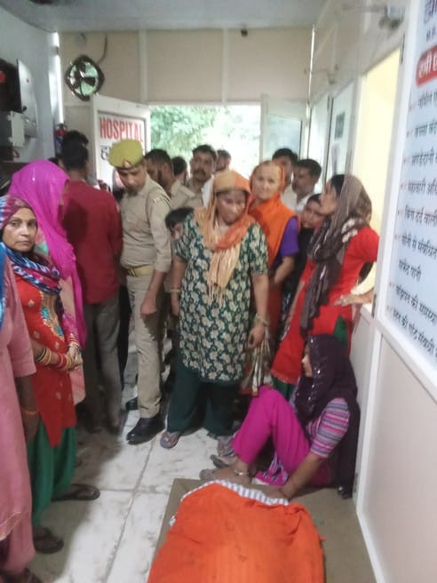 Pregnant woman dies in private hospital, family members create ruckus and vandalism