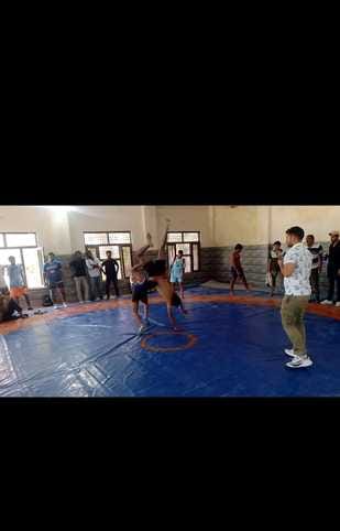 Manish and Preeti became winners in the 200 meter race
