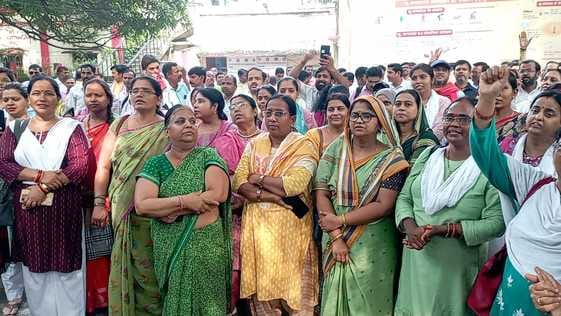 Government should abolish the requirement of TET