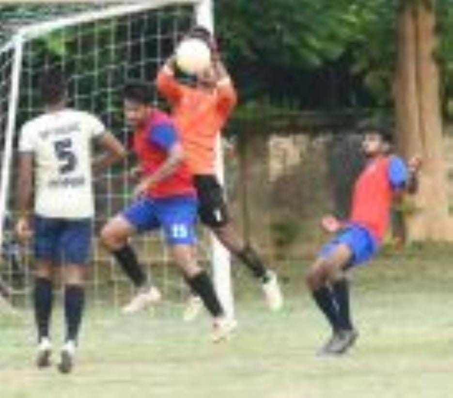 City Club and UP Police win in football