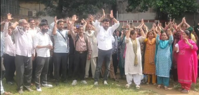 Udhampur, Mid day Meal Cook Worker, Held Protest