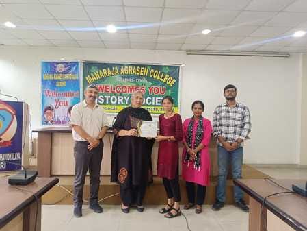 Nandini won the poetry recitation competition