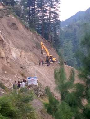 Barot-Ghatasani road closed for 30 days, 10 thousand people troubled