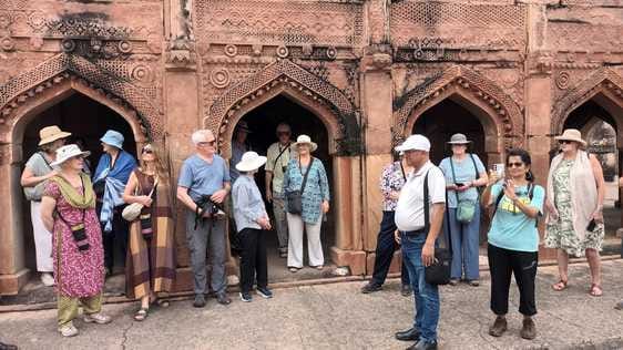 An 18-member group of foreign tourists reached Chunar by Rajmahal Cruise.