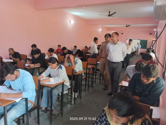 1821 candidates were absent in the graduate level examination.