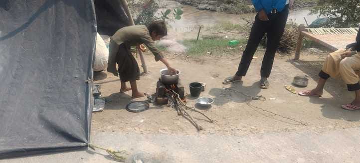 Shahjahanpur-Shamshabad road again filled with flood water