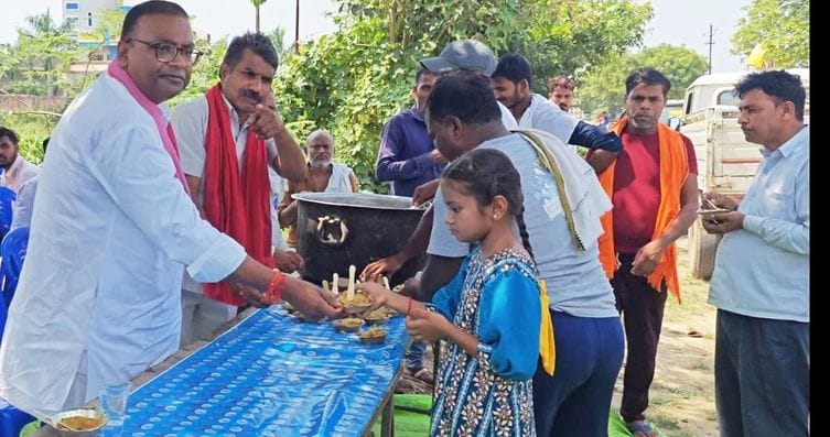 Prasad distributed at Muchnu Baba Temple