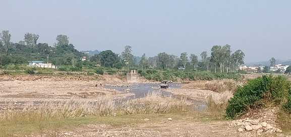 Crackdown on Illegal Mining: 15 Vehicles Seized 38 Challaned in Agra
