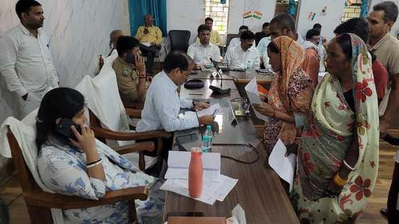 Only 28 out of 239 applications were resolved on the Sampoorna Samadhan Diwas.